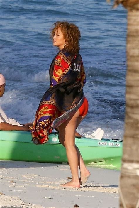 jennifer lopez with bikini